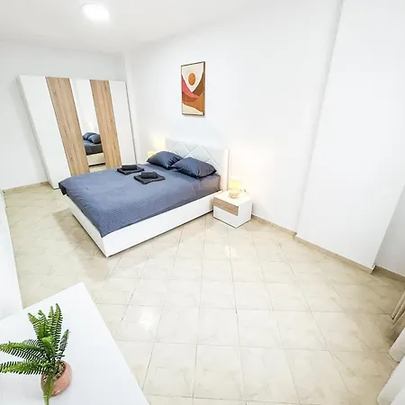 Mountain 990 Durrës